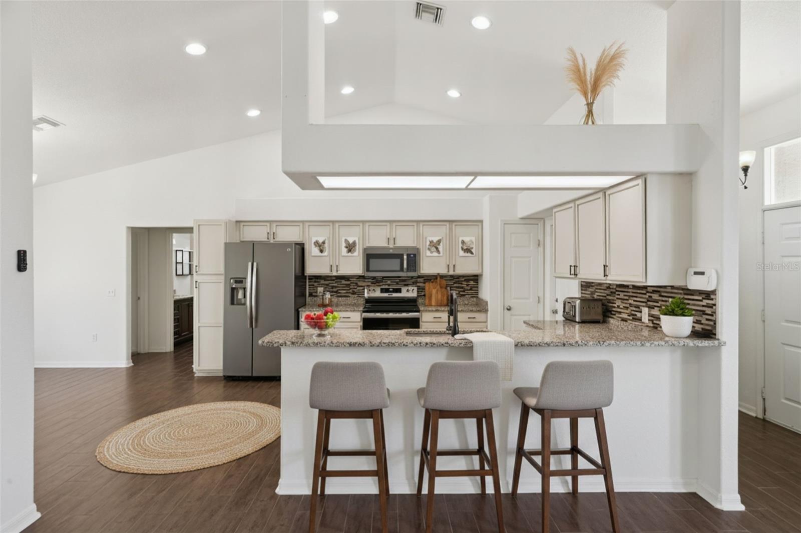 5549 LOMA VISTA LOOP