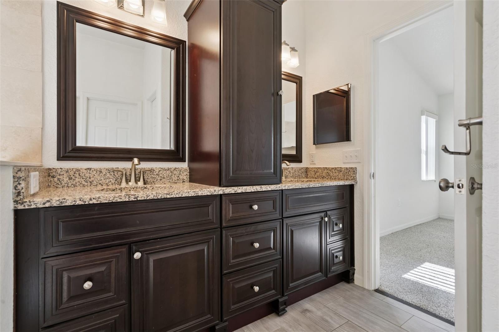 5549 LOMA VISTA LOOP