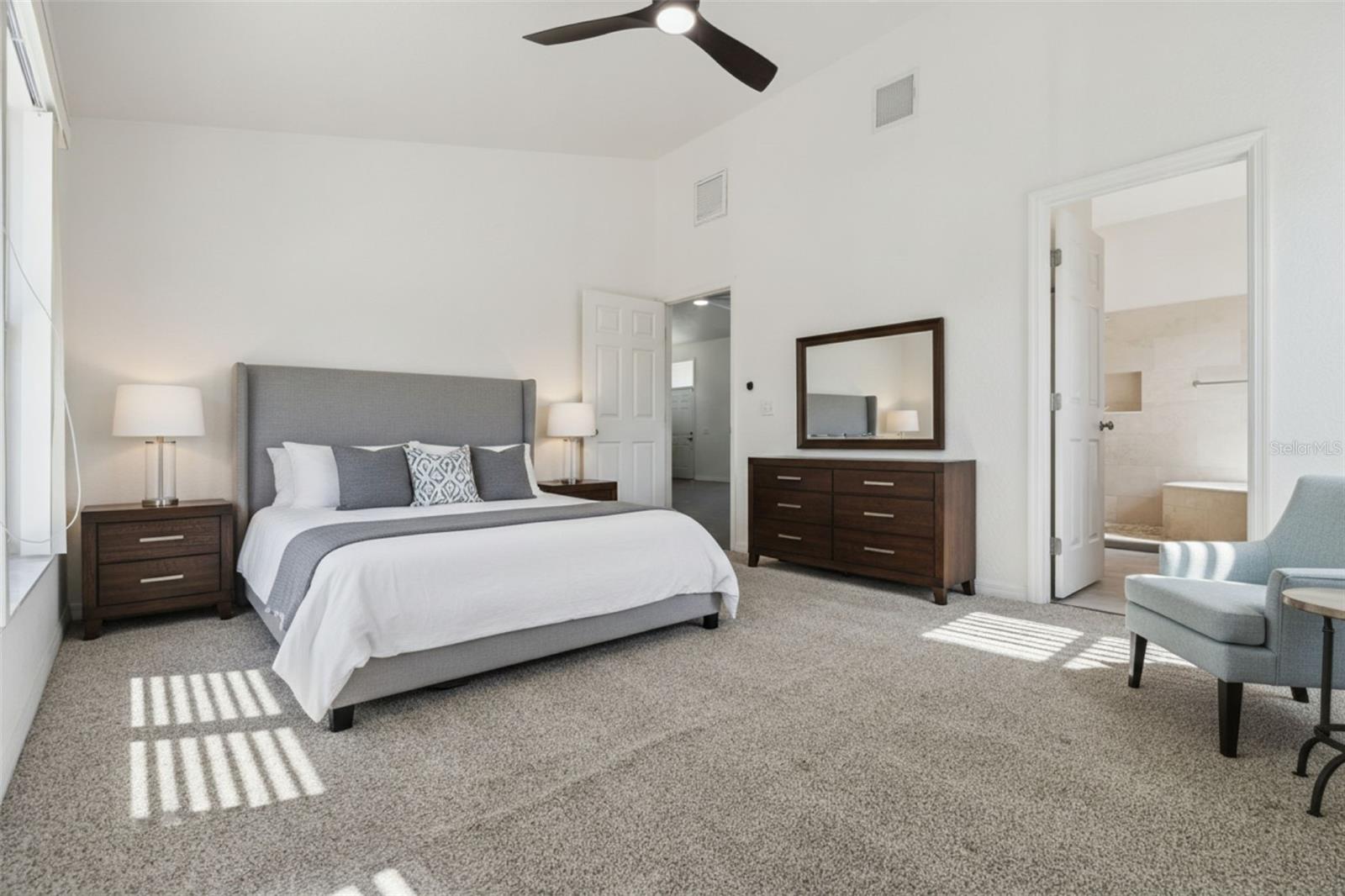 5549 LOMA VISTA LOOP
