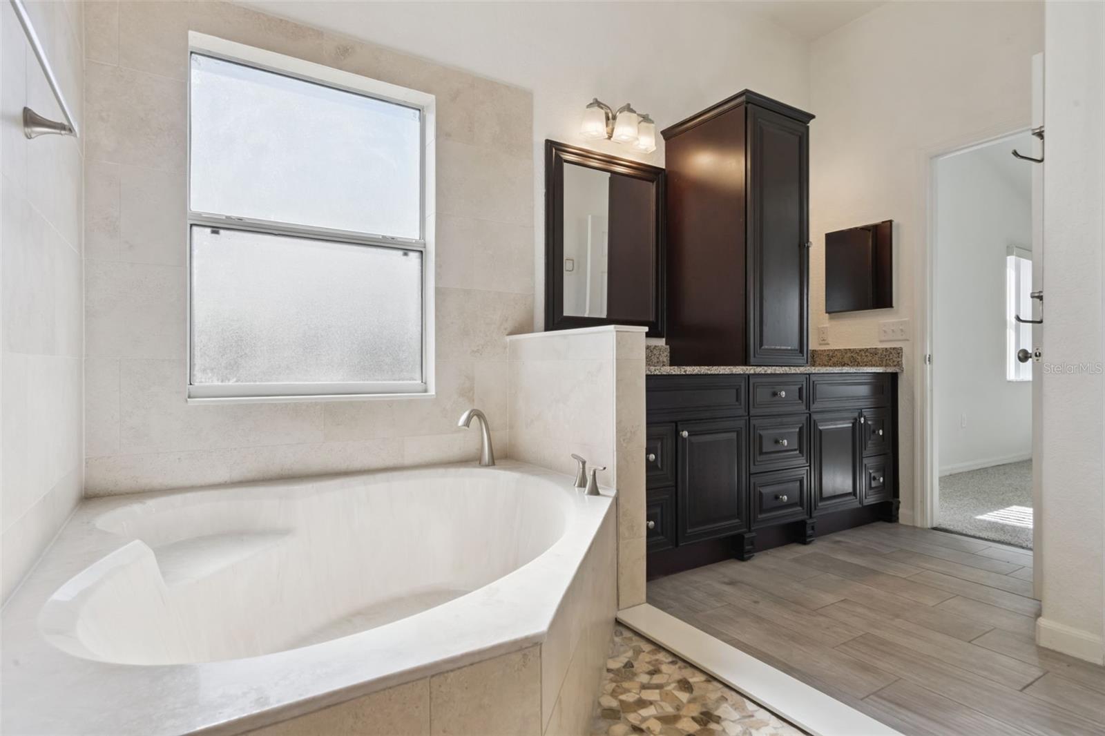 5549 LOMA VISTA LOOP