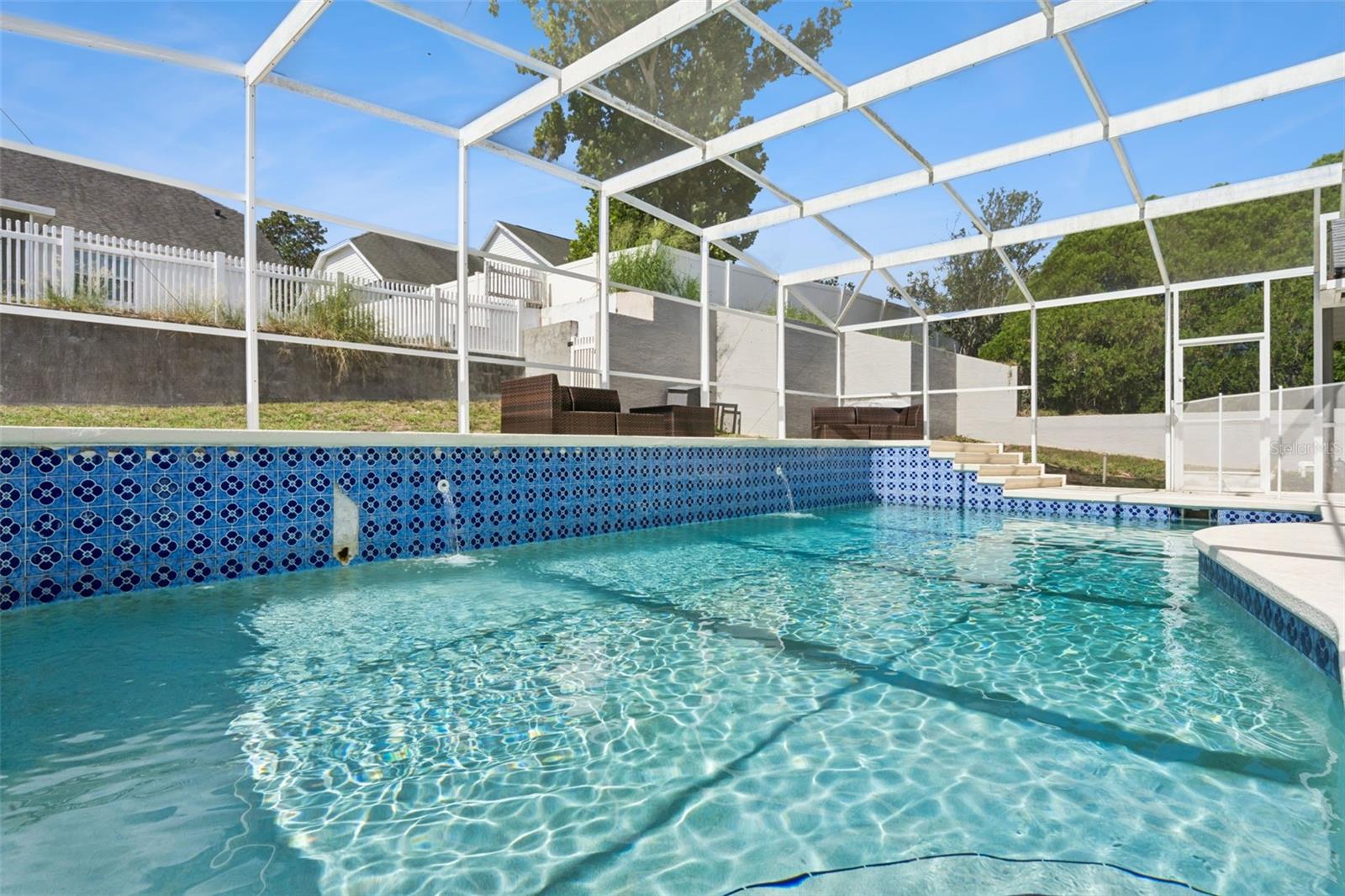 5549 LOMA VISTA LOOP