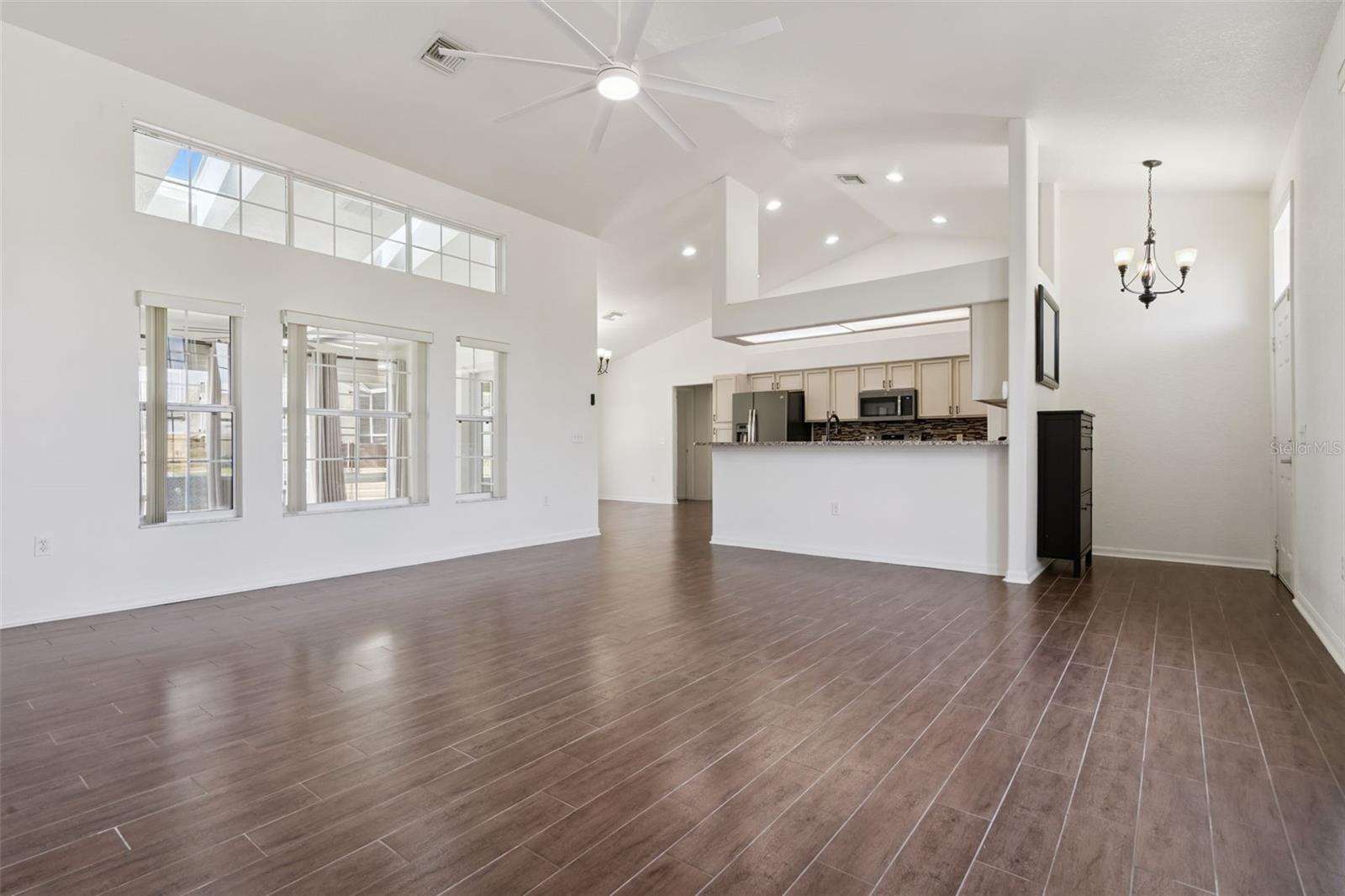 5549 LOMA VISTA LOOP