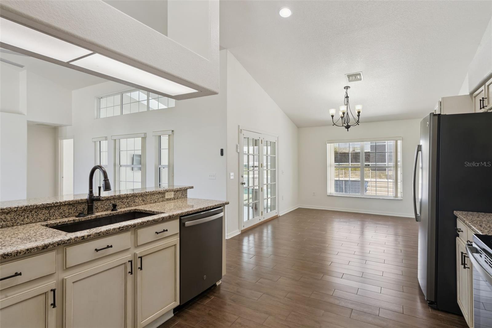 5549 LOMA VISTA LOOP
