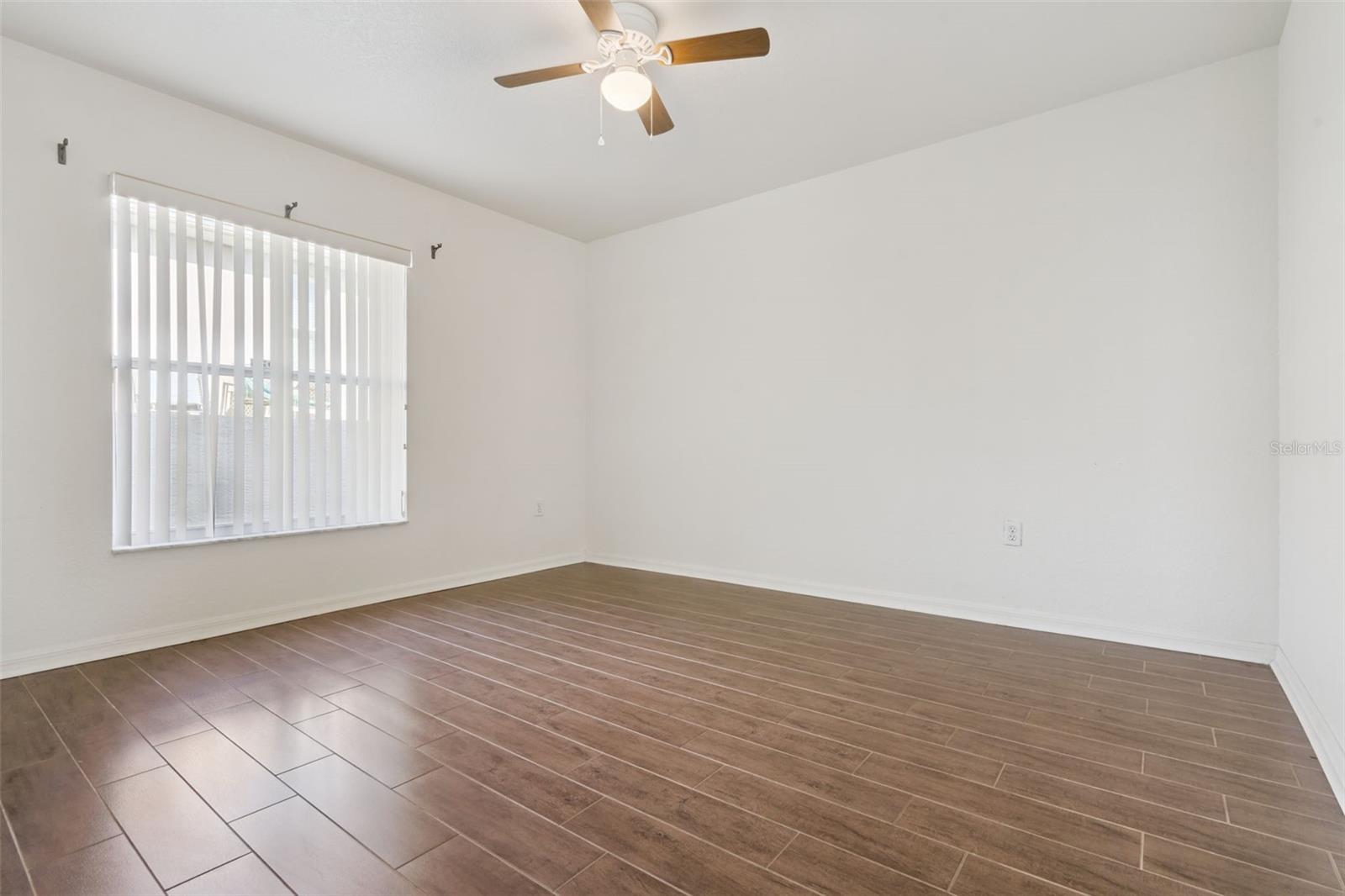 5549 LOMA VISTA LOOP