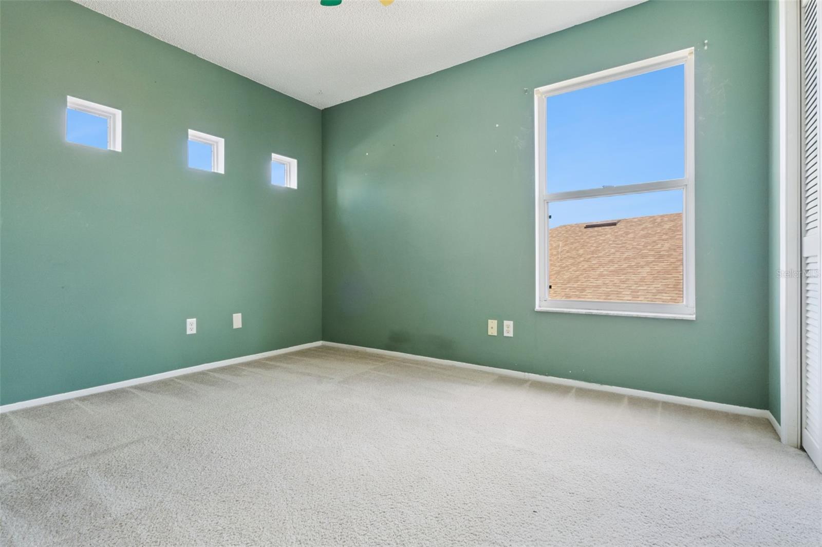 523 ROCHESTER LOOP