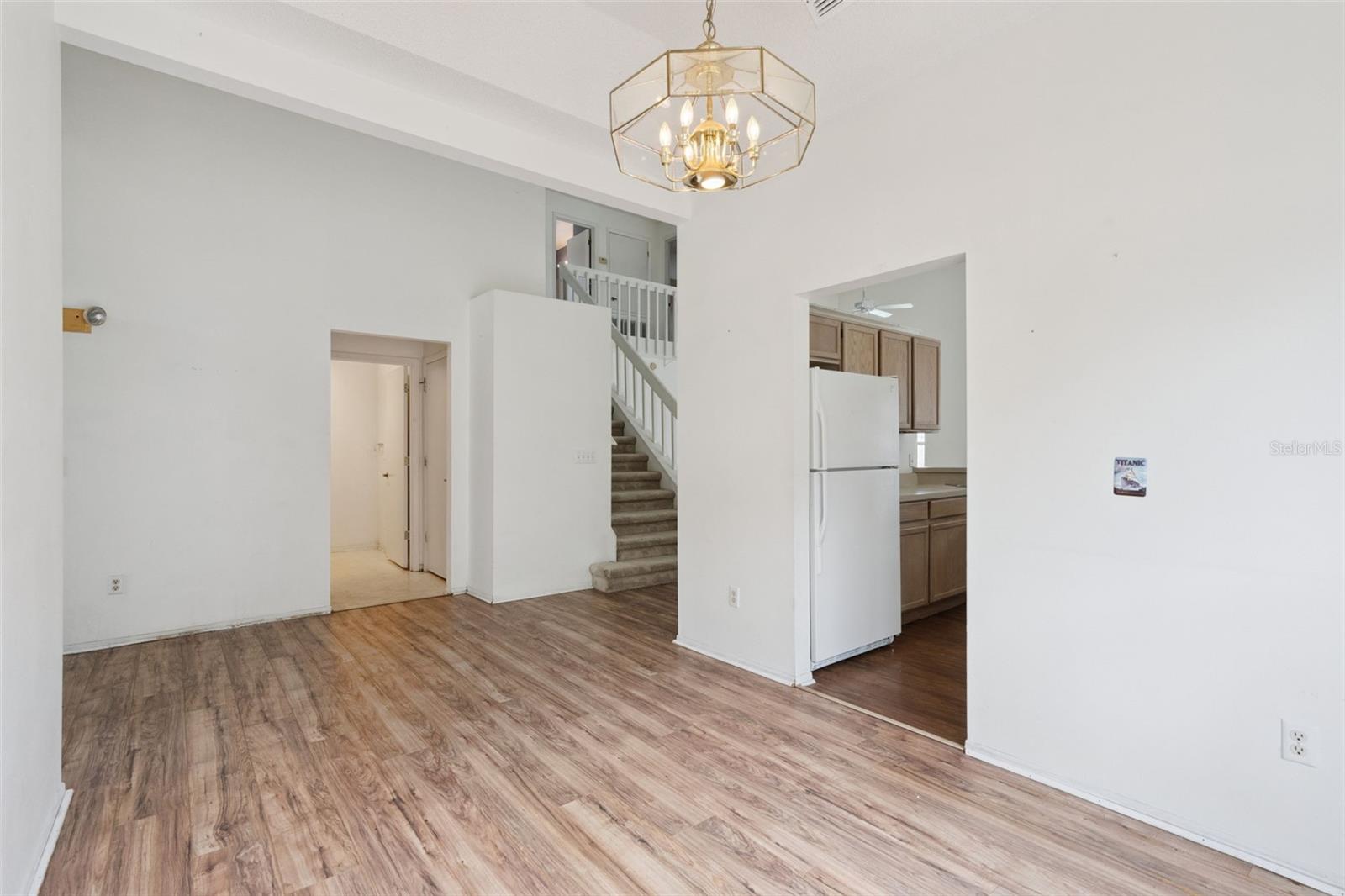 523 ROCHESTER LOOP