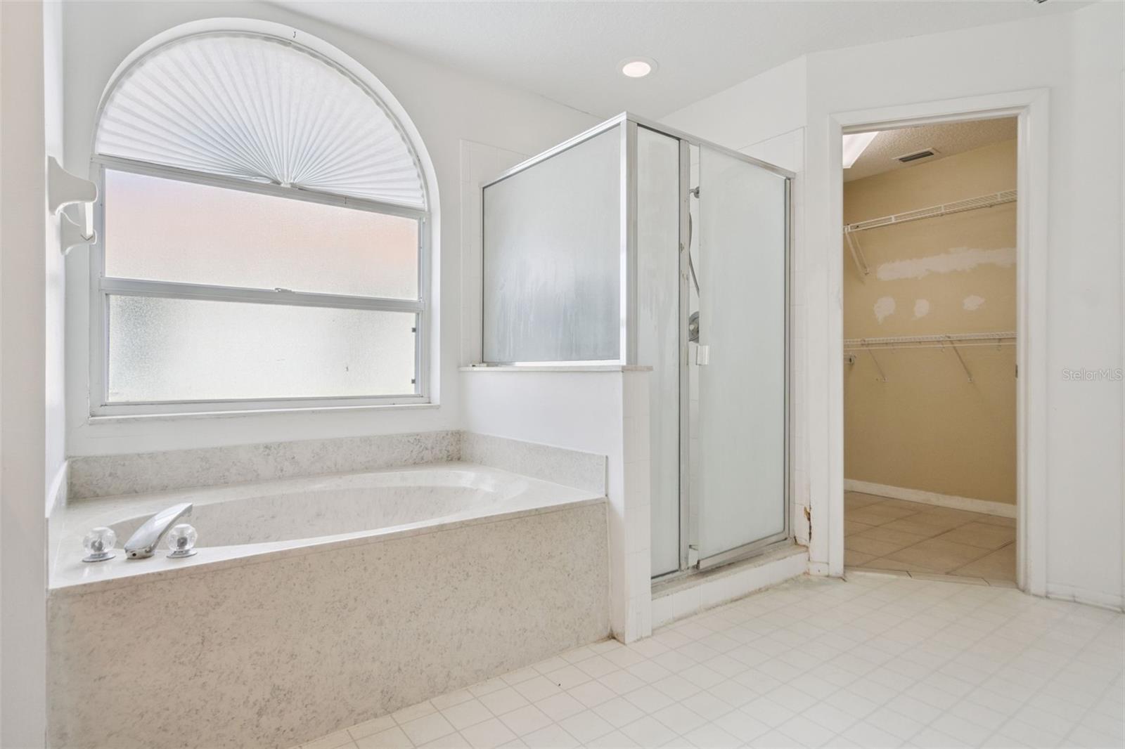 523 ROCHESTER LOOP