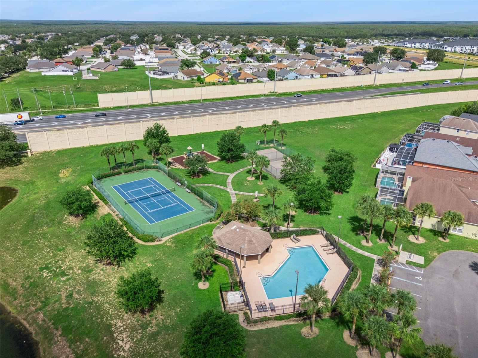 523 ROCHESTER LOOP