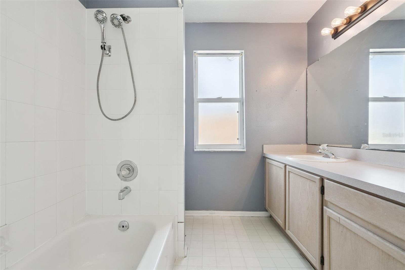 523 ROCHESTER LOOP
