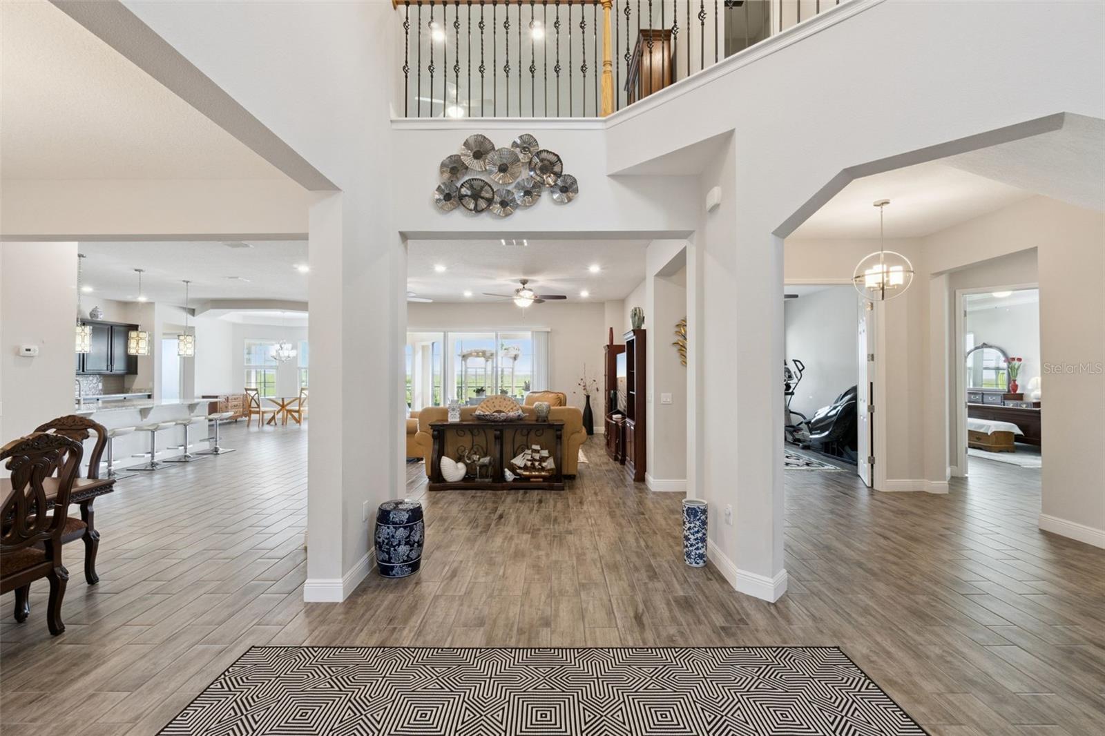 1641 GATEWAY LN