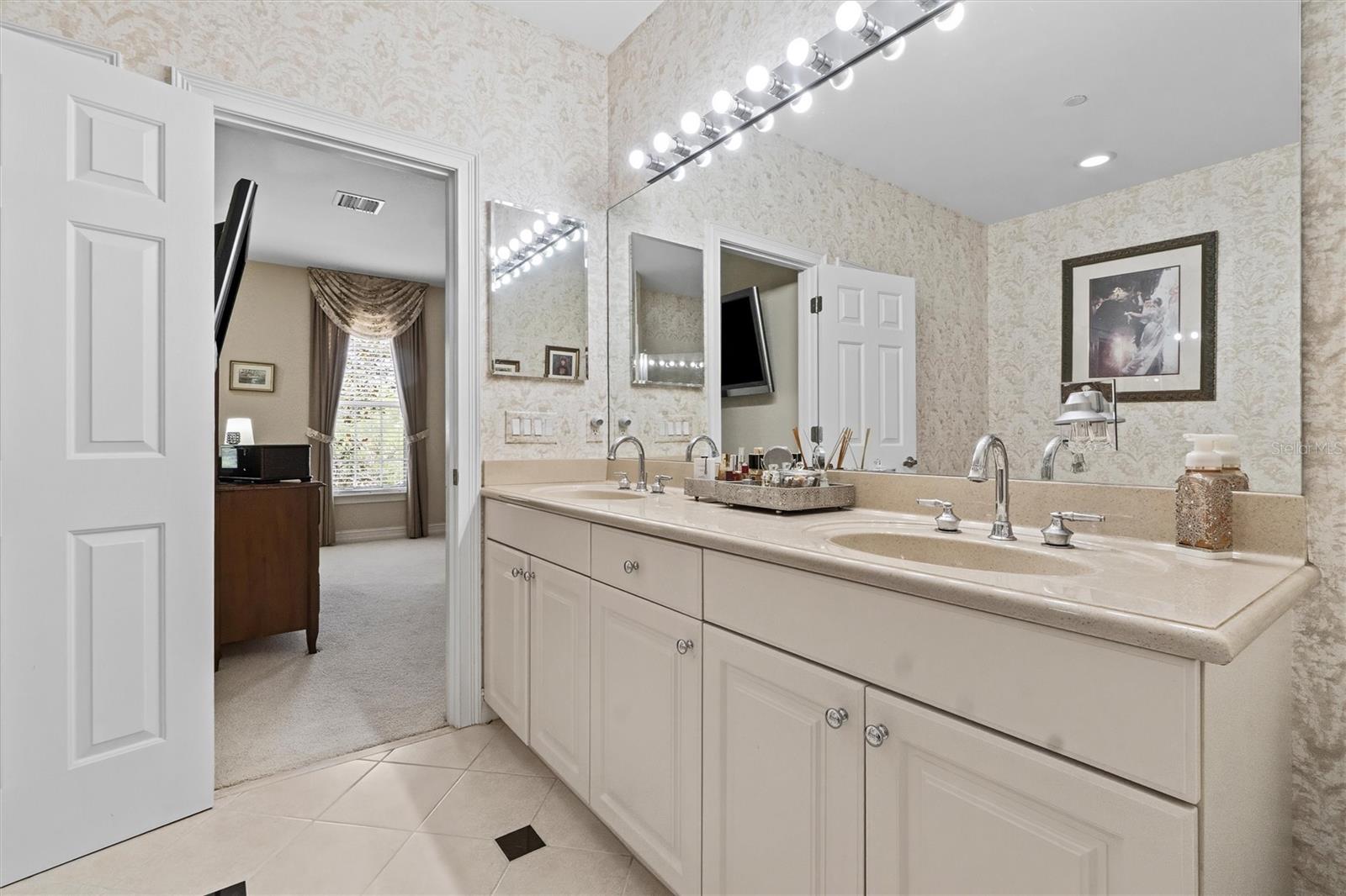 309 CELEBRATION BLVD