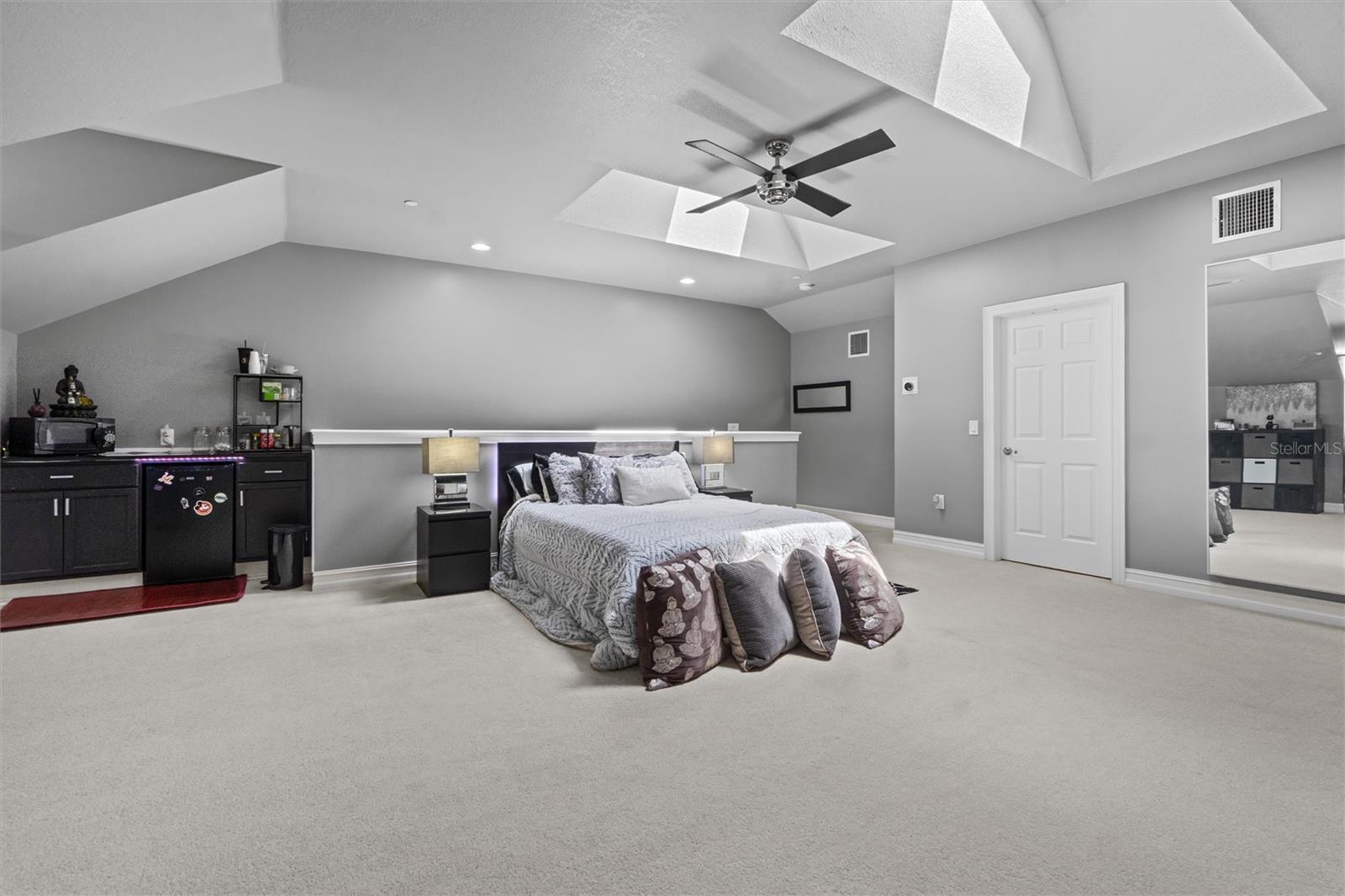 309 CELEBRATION BLVD