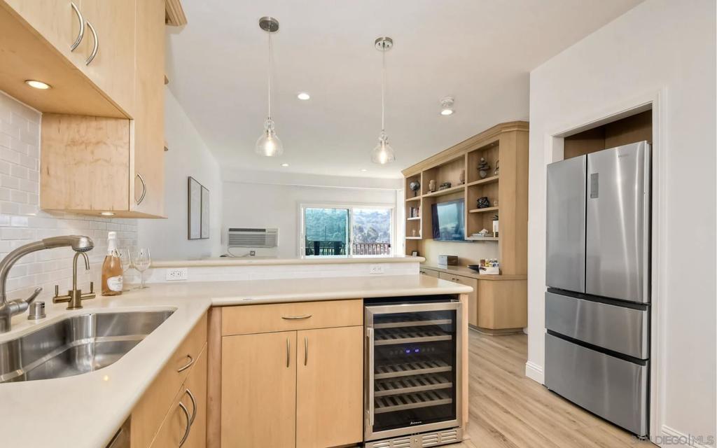 2003 Costa Del Mar Rd 696