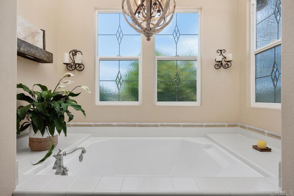 8008 Avenida Secreto