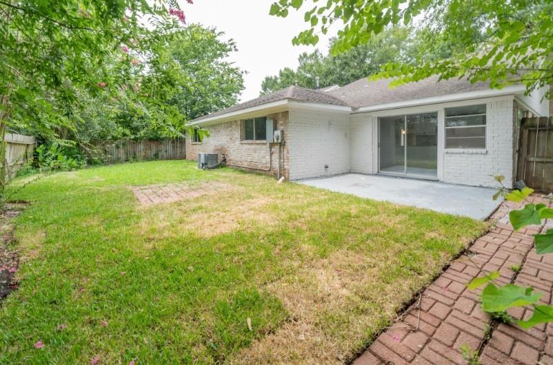 13911 Briar Place Drive