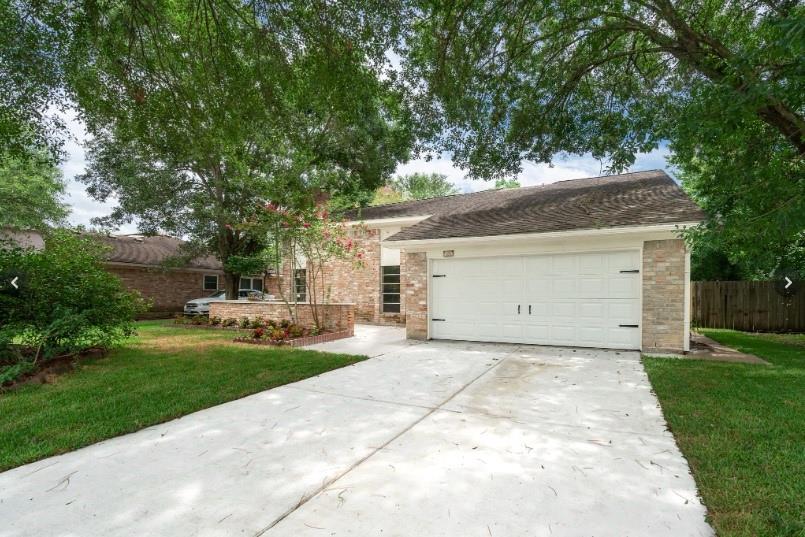 13911 Briar Place Drive