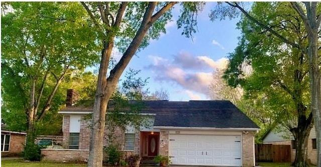 13911 Briar Place Drive