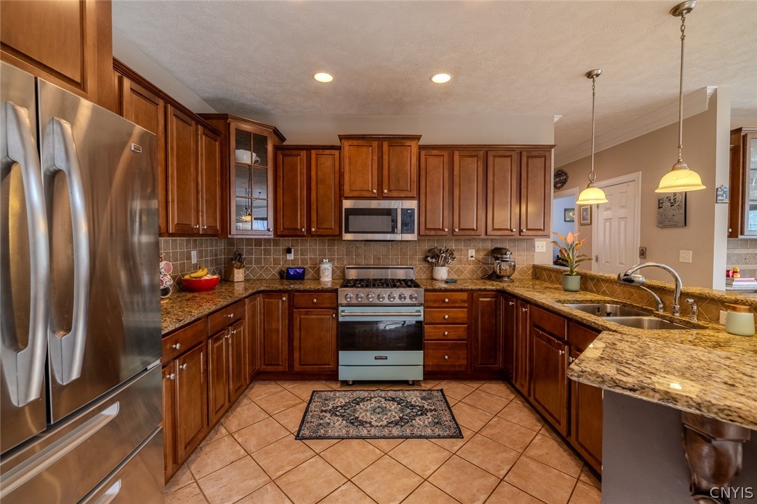 8782 Wedgefield Lane