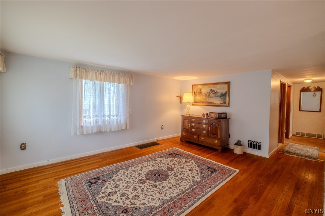 6286 Fly Road