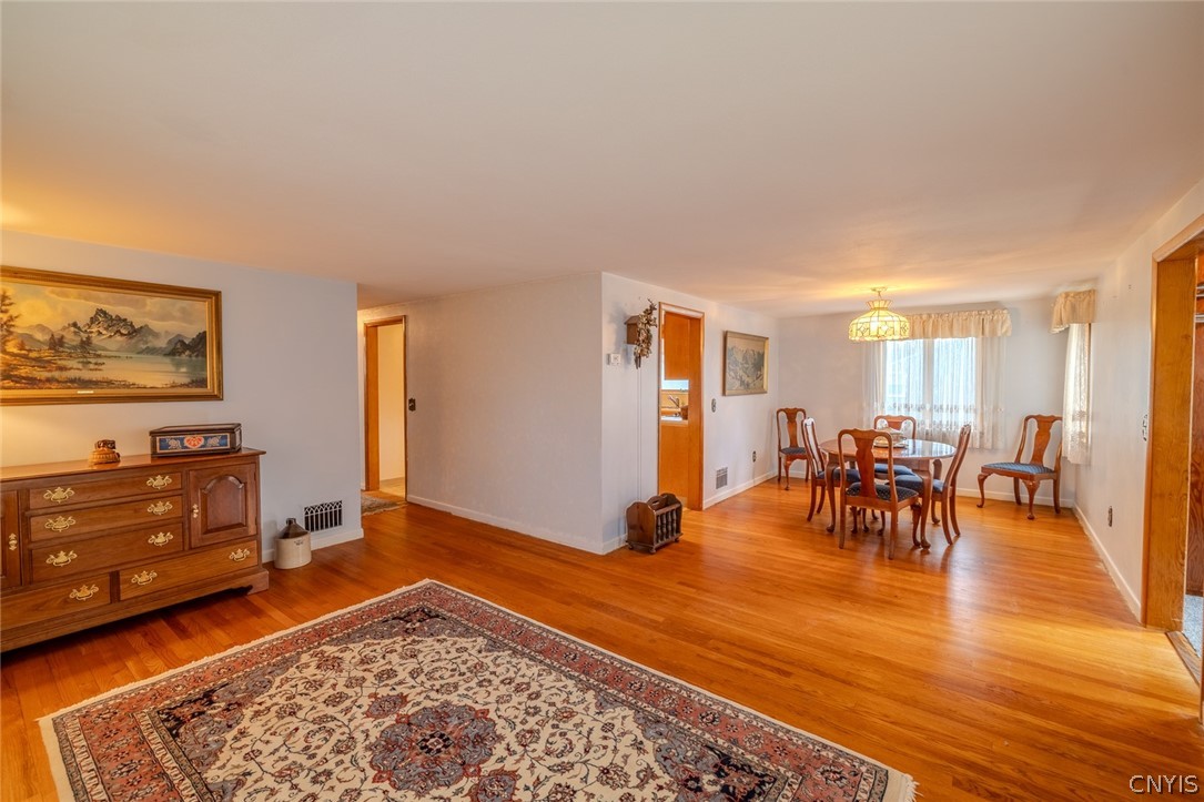 6286 Fly Road