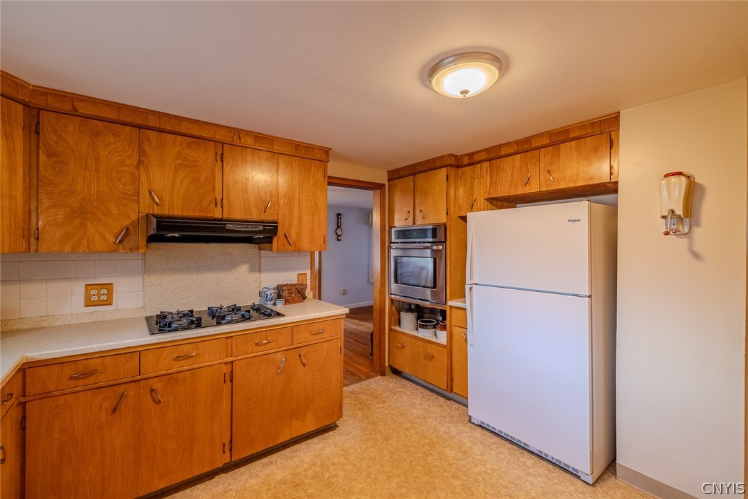 6286 Fly Road