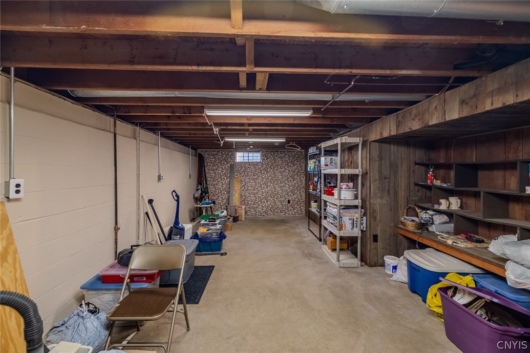 7618 Sandy Lane