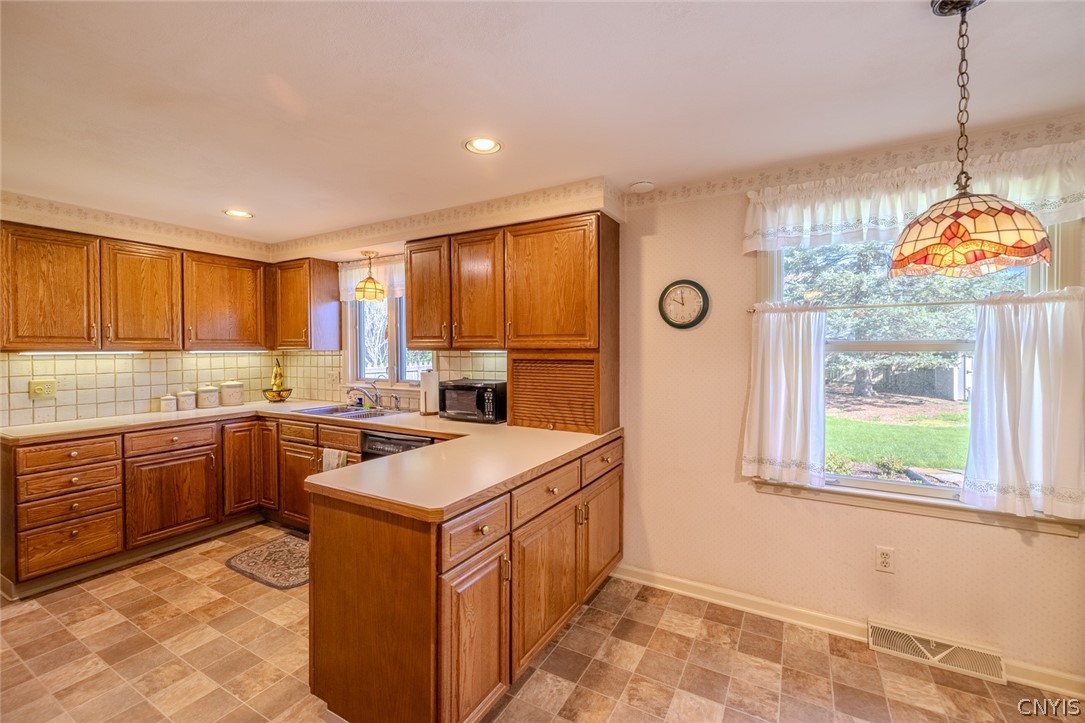 7618 Sandy Lane