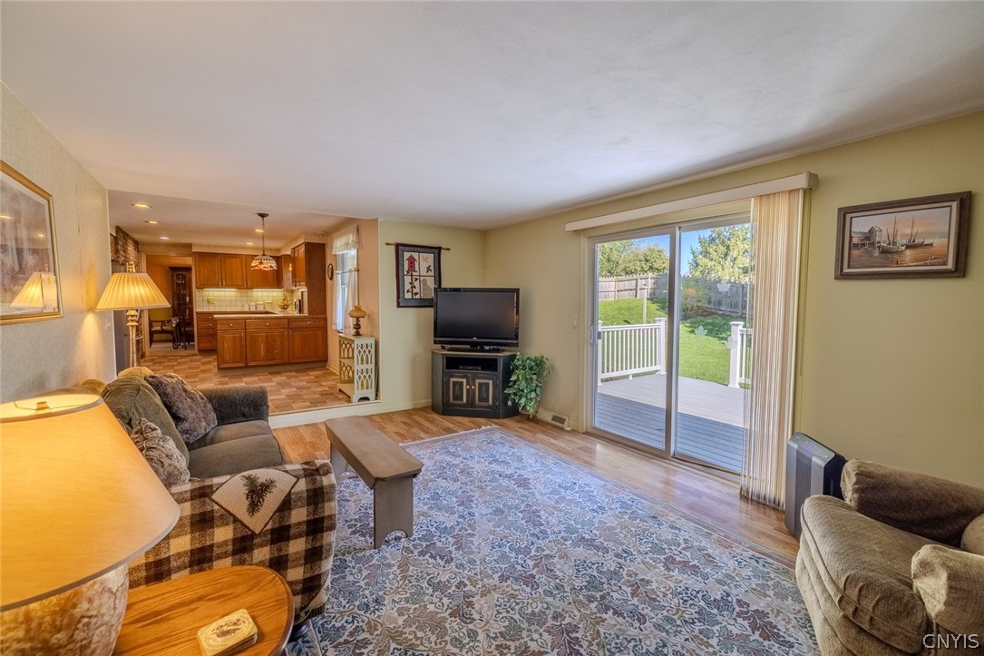 7618 Sandy Lane