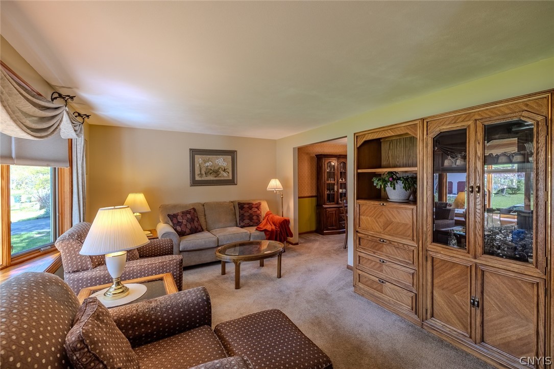 7618 Sandy Lane