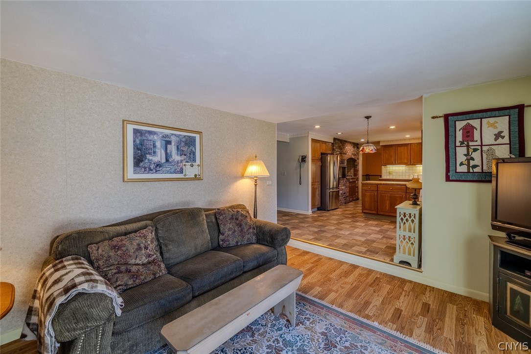 7618 Sandy Lane