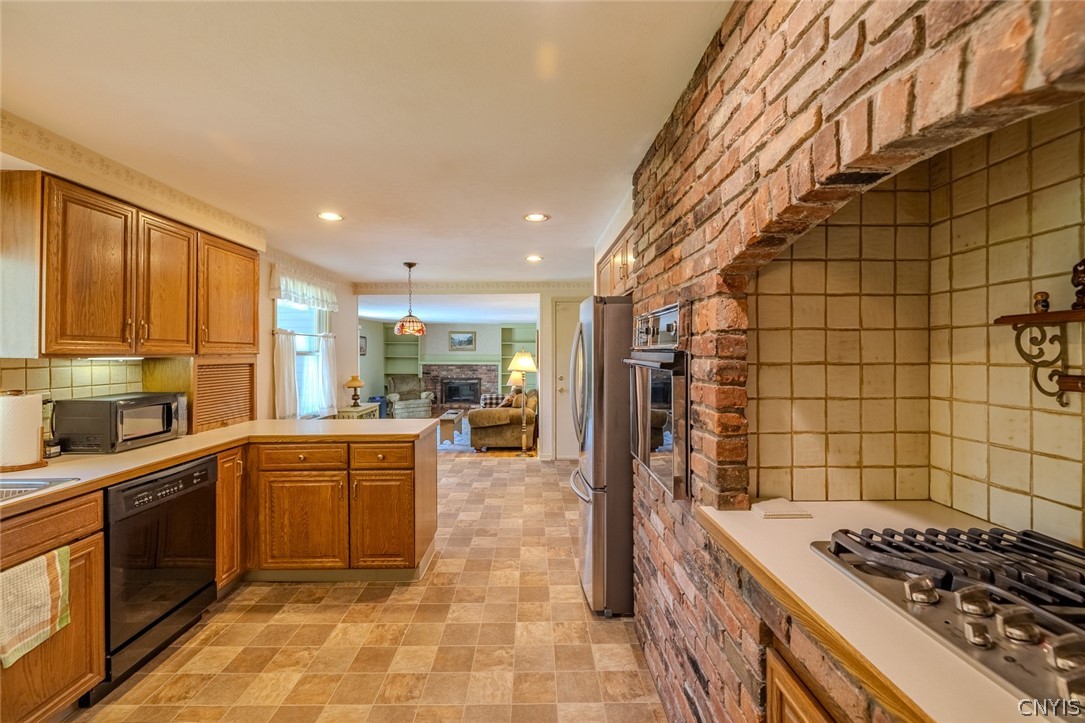 7618 Sandy Lane