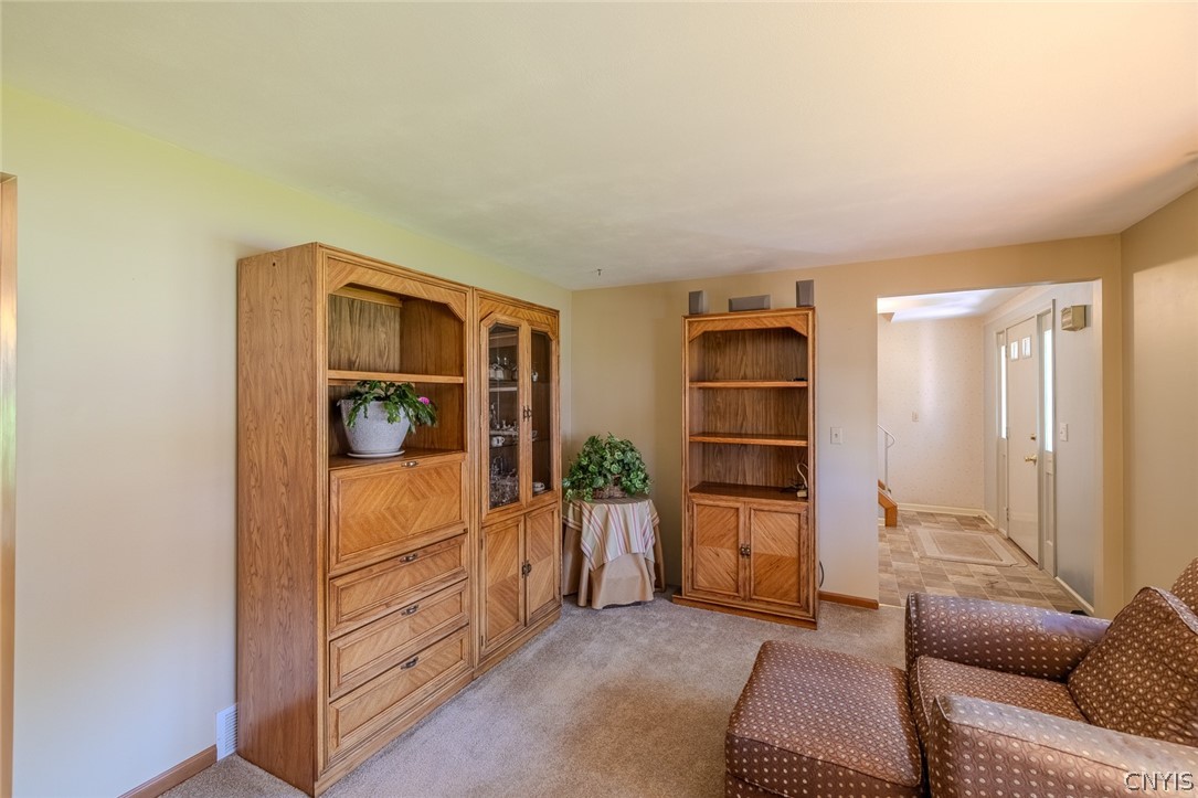 7618 Sandy Lane
