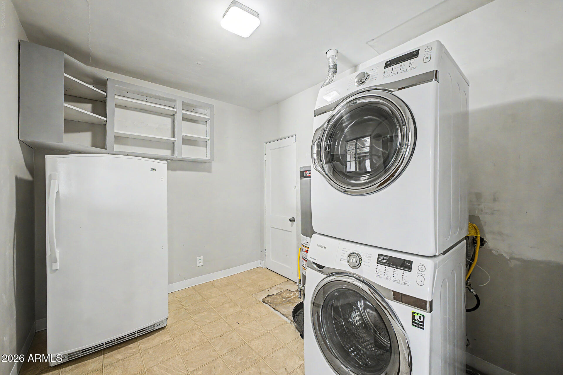 2028 E GRANADA Road