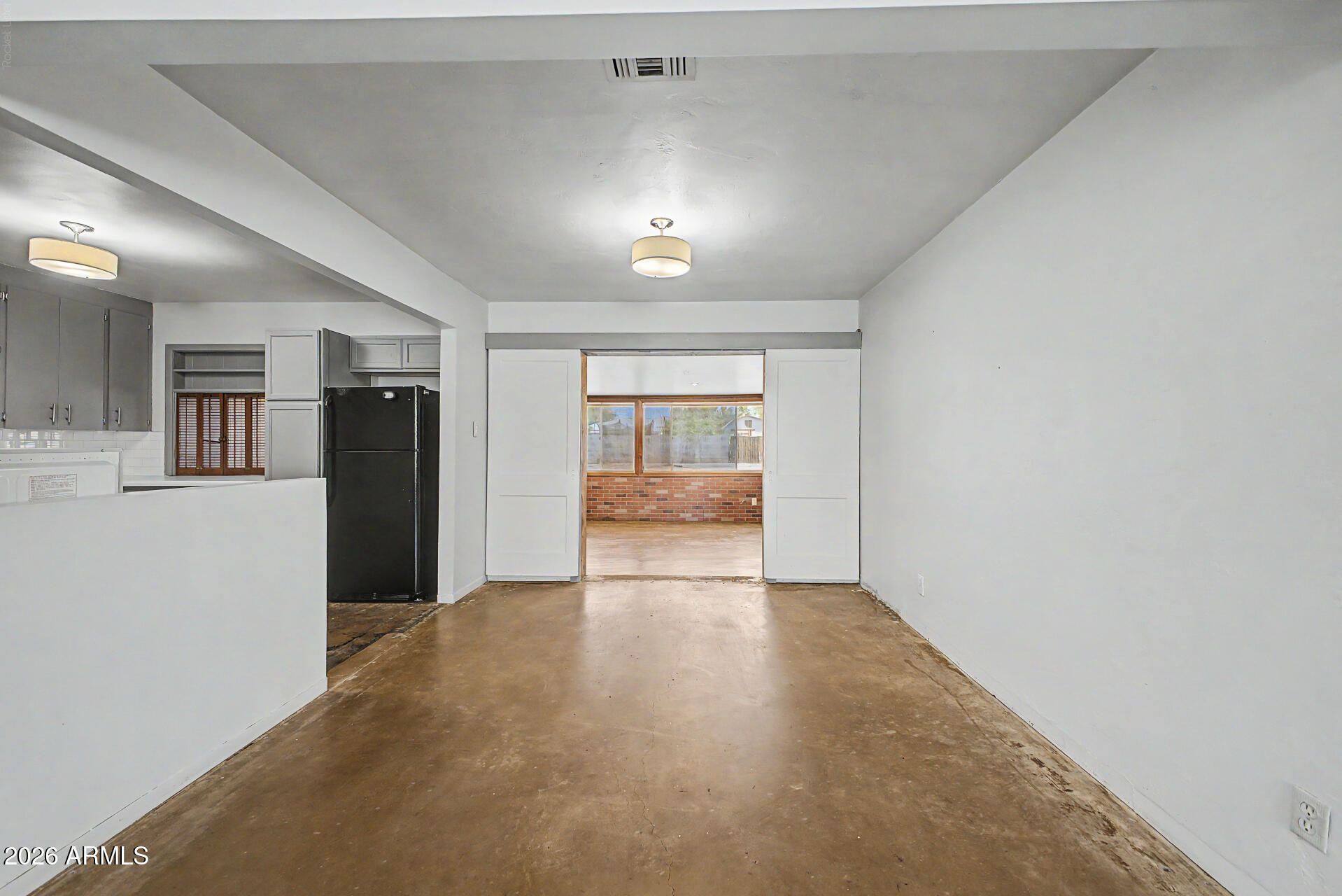 2028 E GRANADA Road