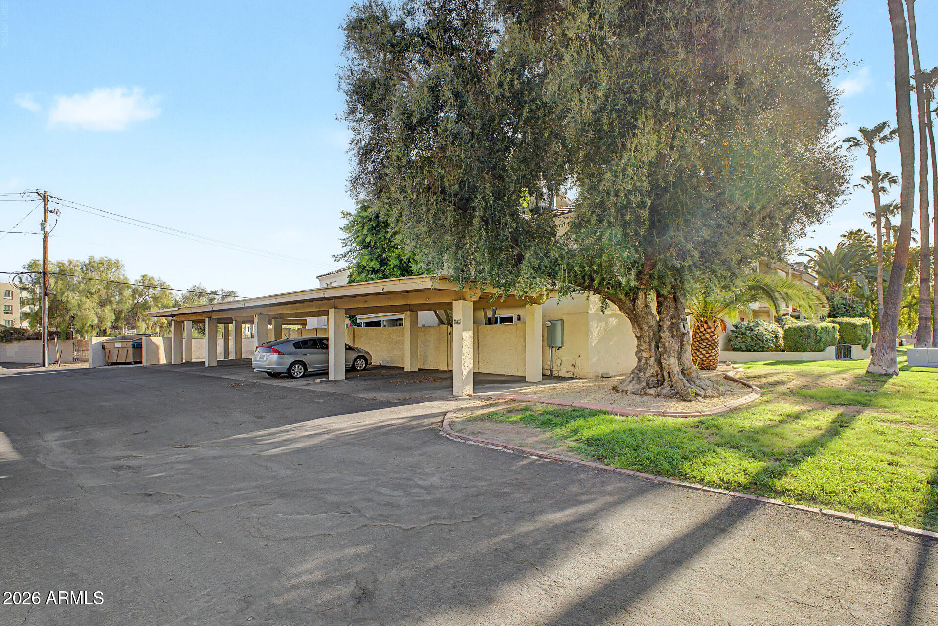 7347 E THORNWOOD Drive