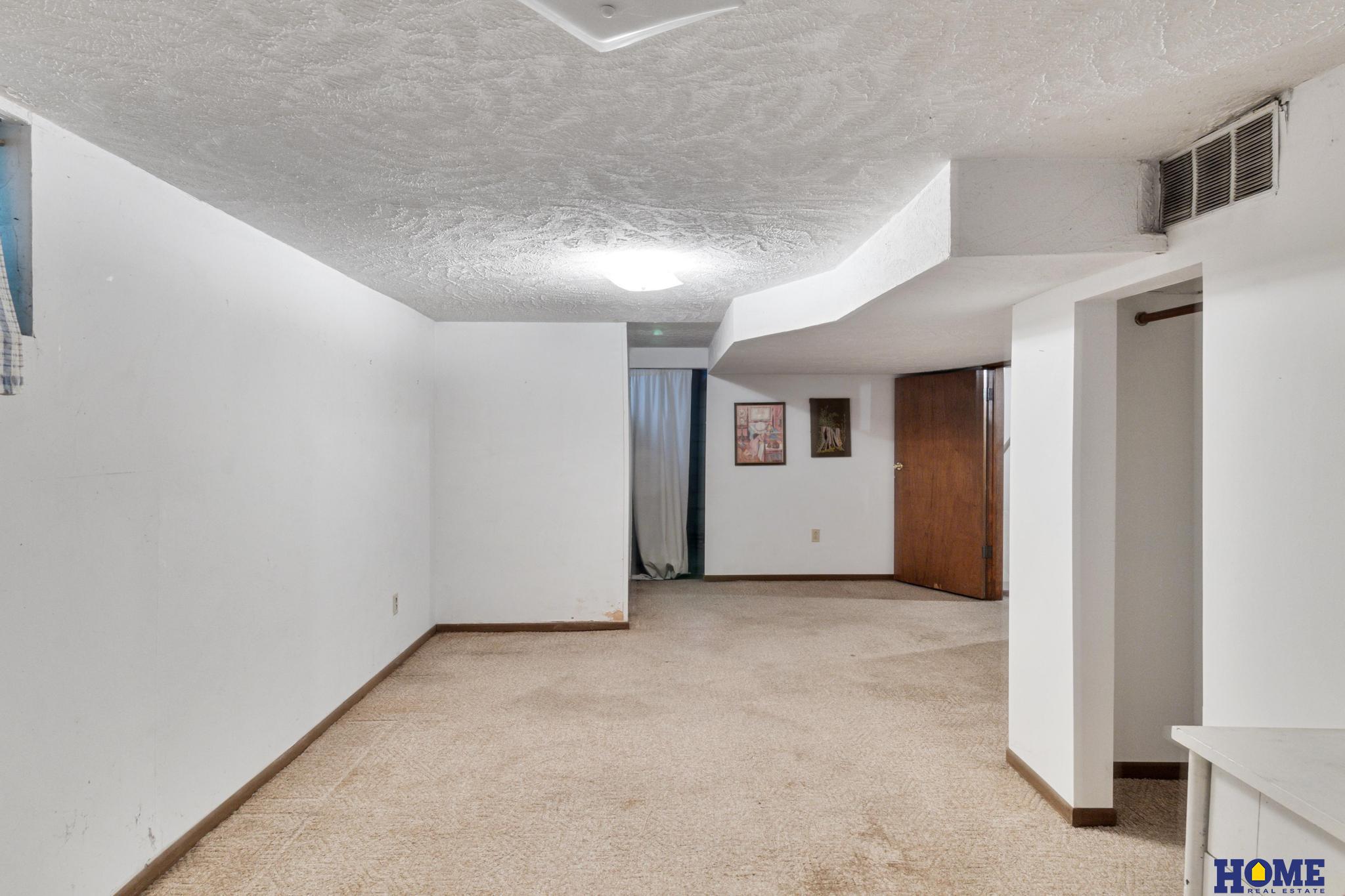 3300 Mohawk Street