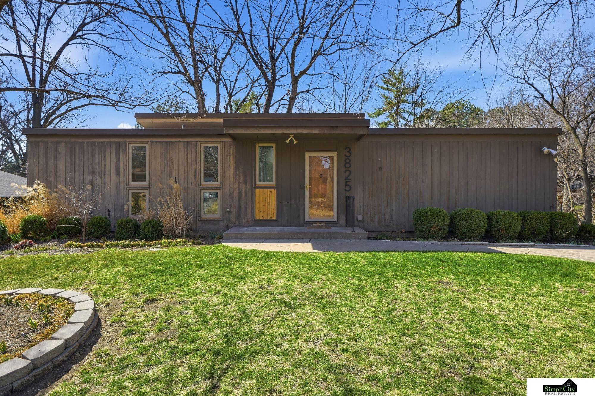 3825 S 39th Street