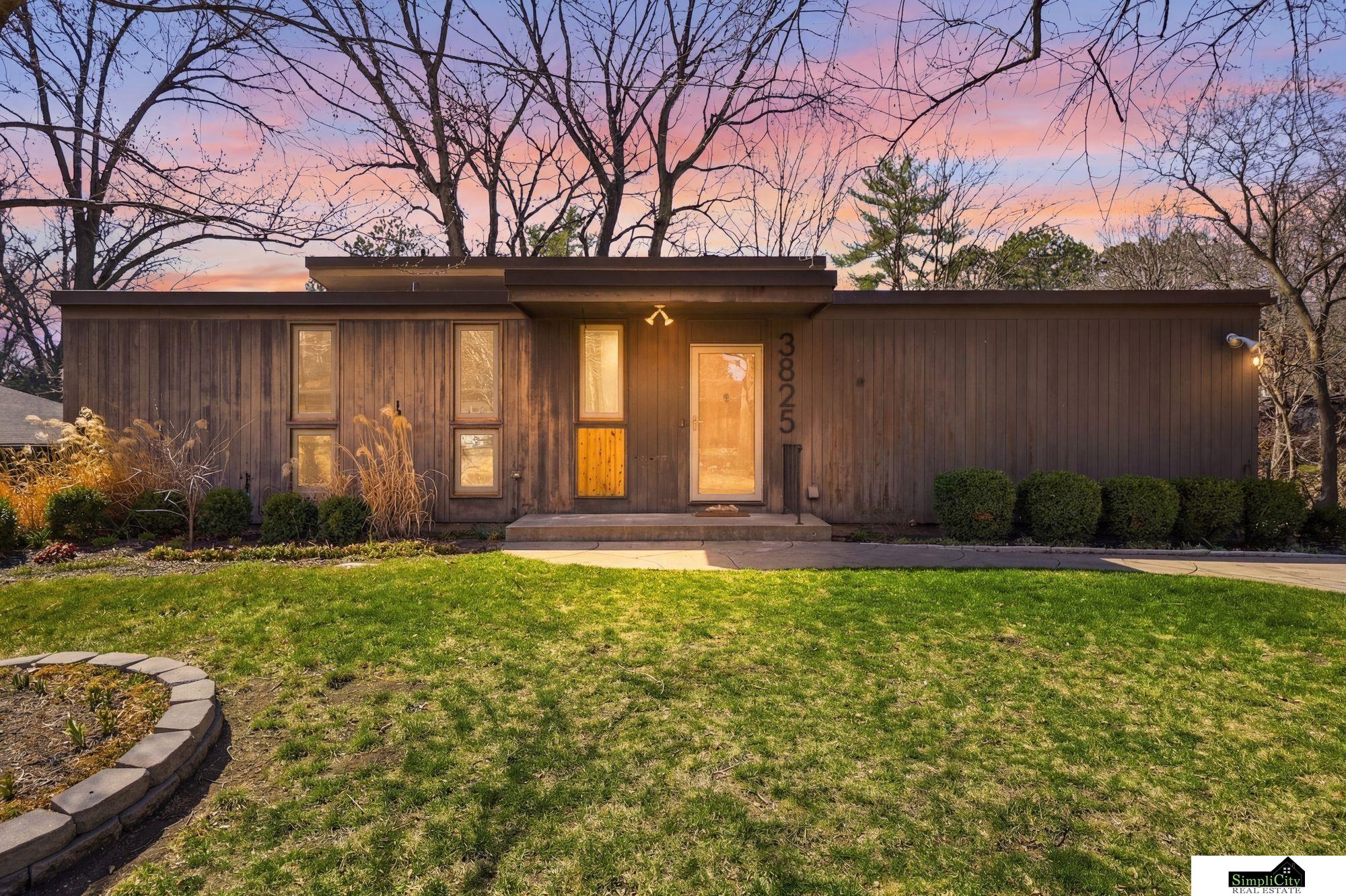 3825 S 39th Street