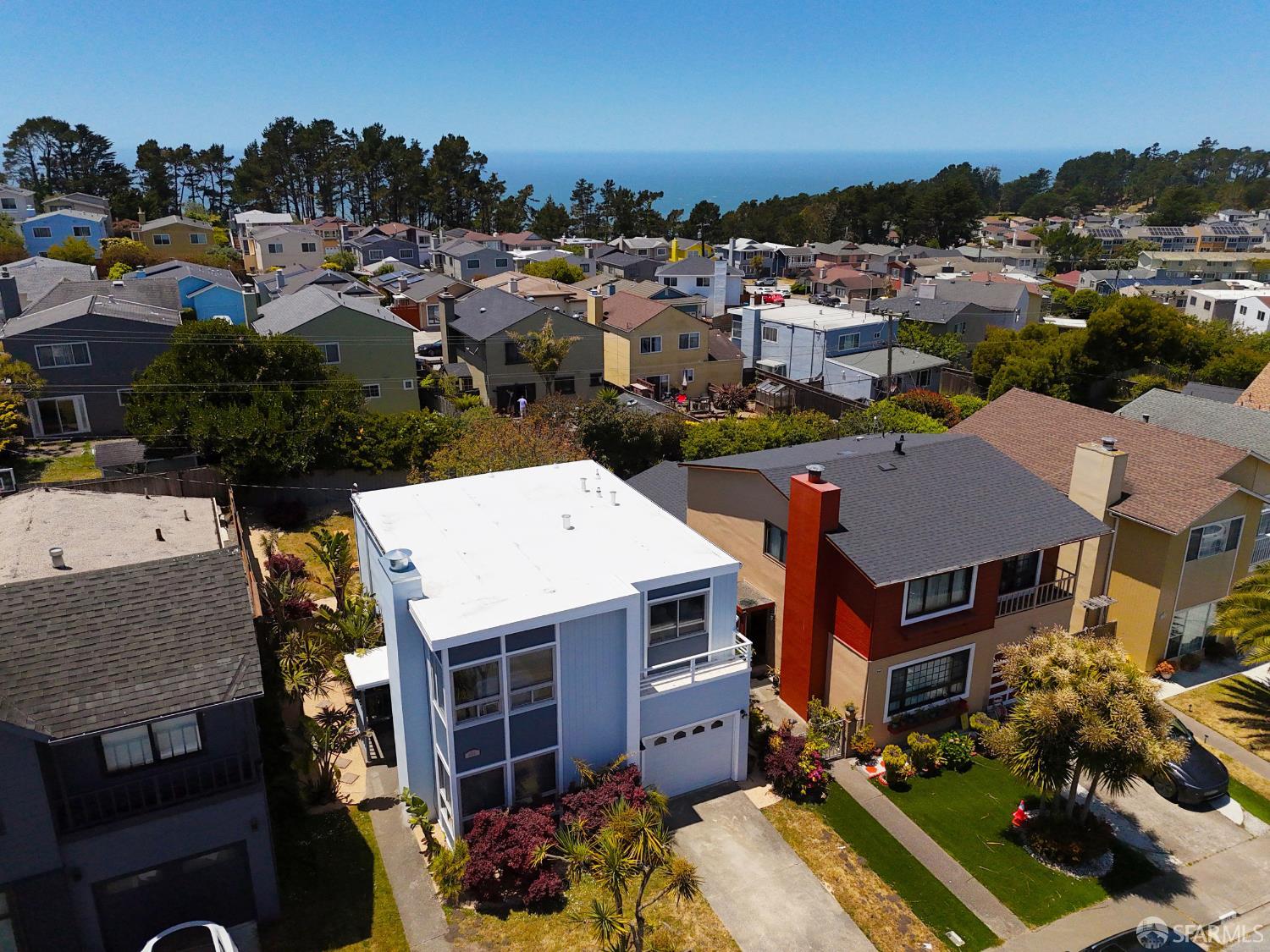 400 Firecrest Avenue