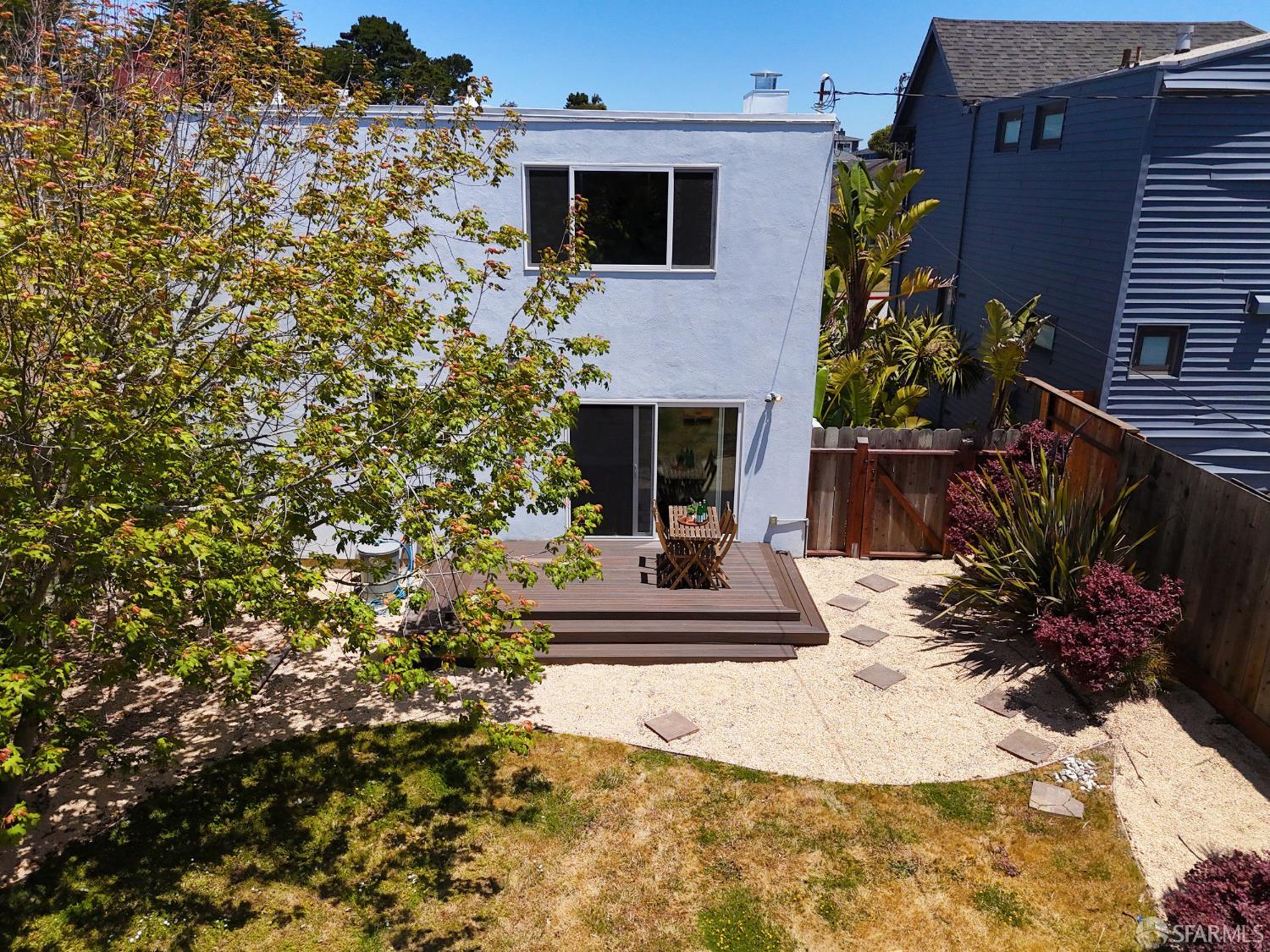 400 Firecrest Avenue