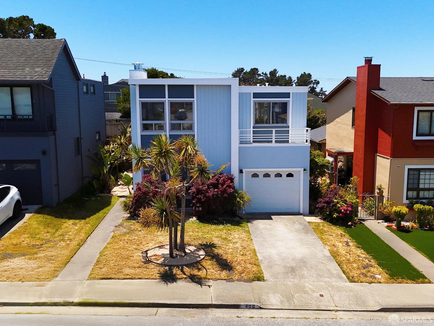 400 Firecrest Avenue