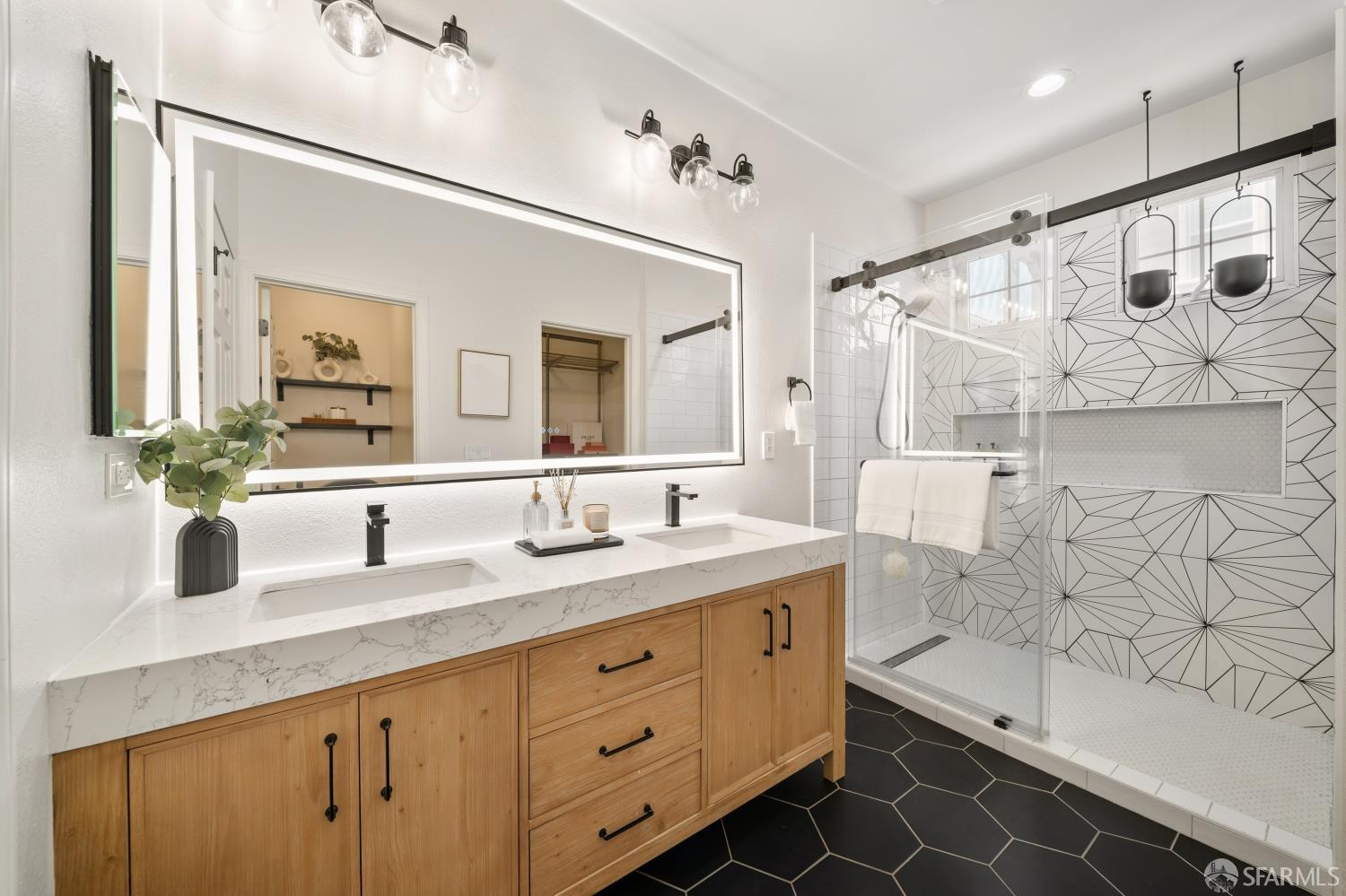 2058 Mary Helen Lane