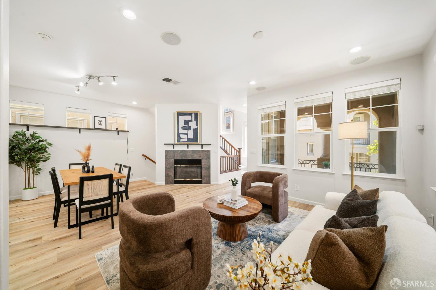 2058 Mary Helen Lane