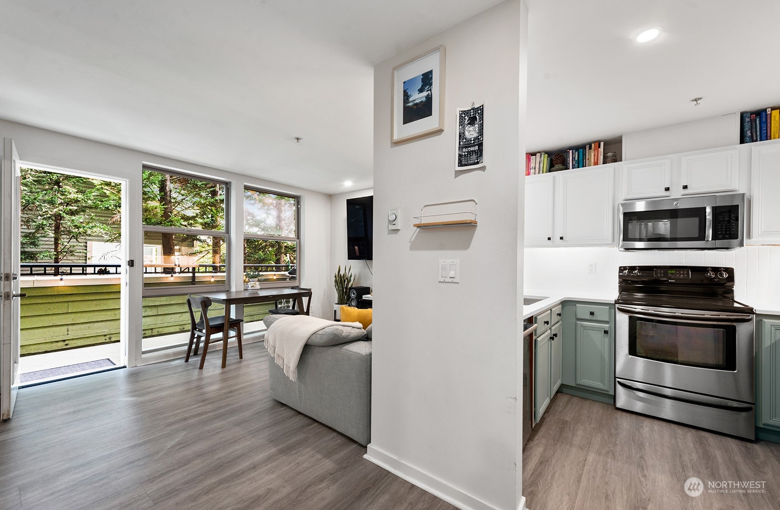 1310 N Lucas Place #405