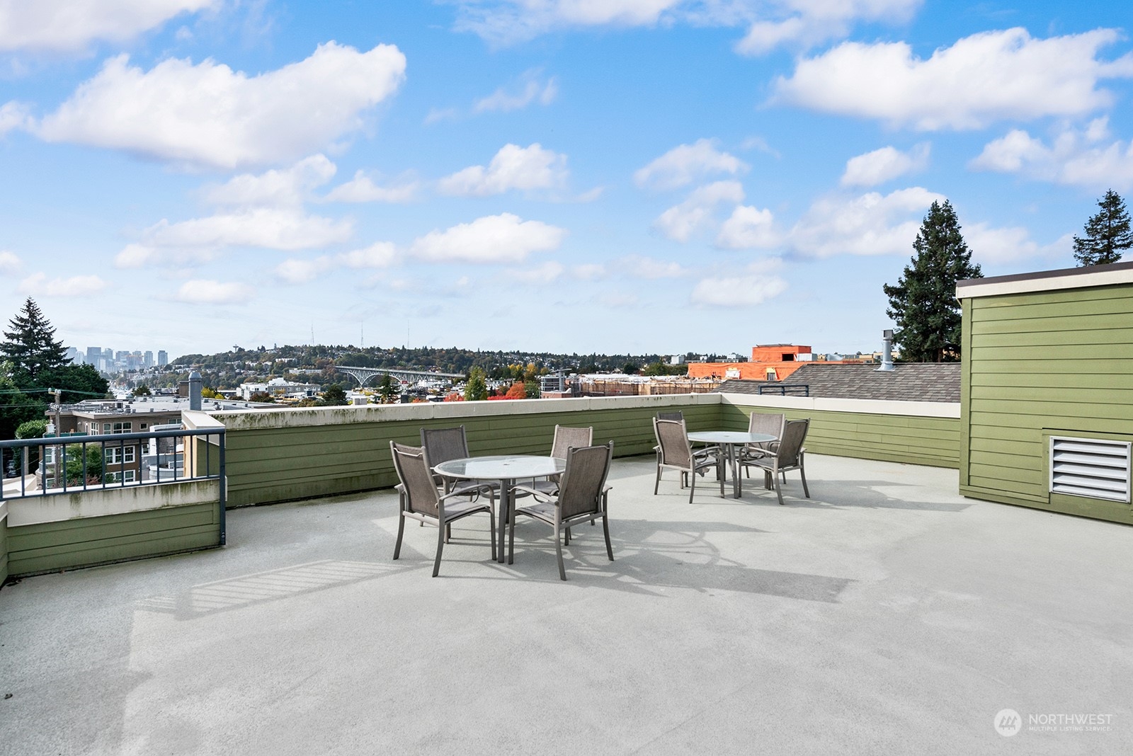 1310 N Lucas Place #405