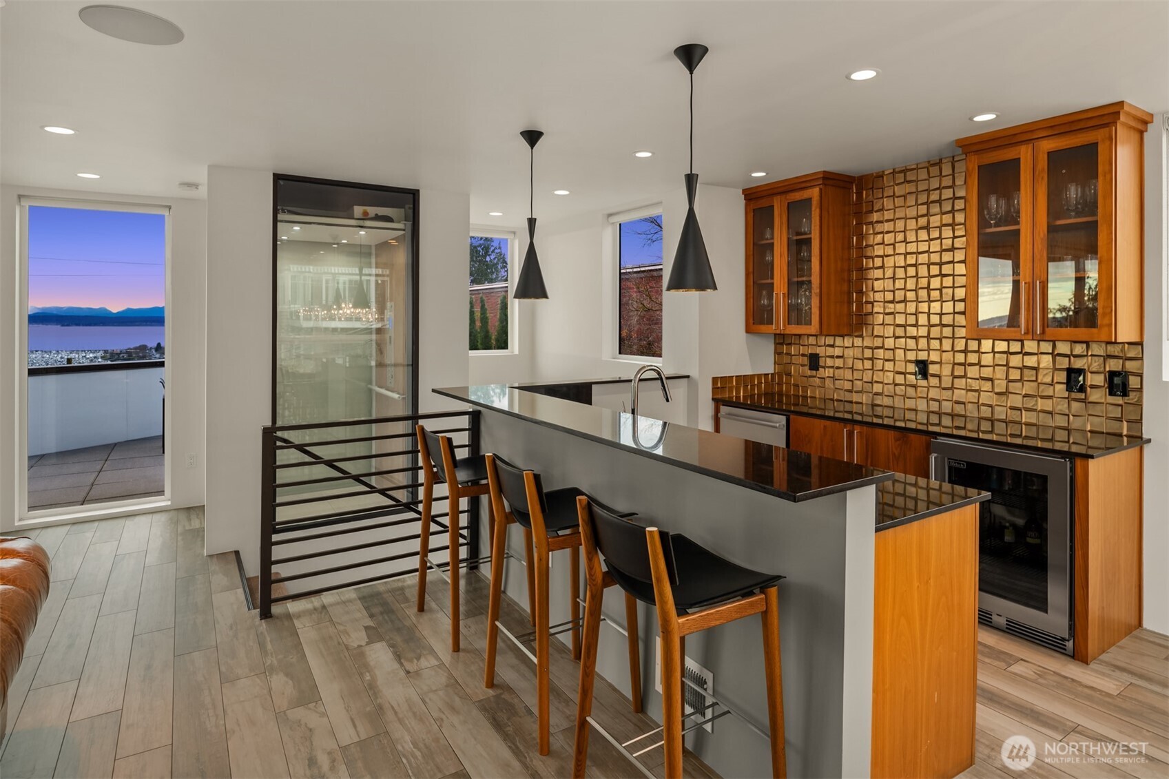 1400 Olympic Way W