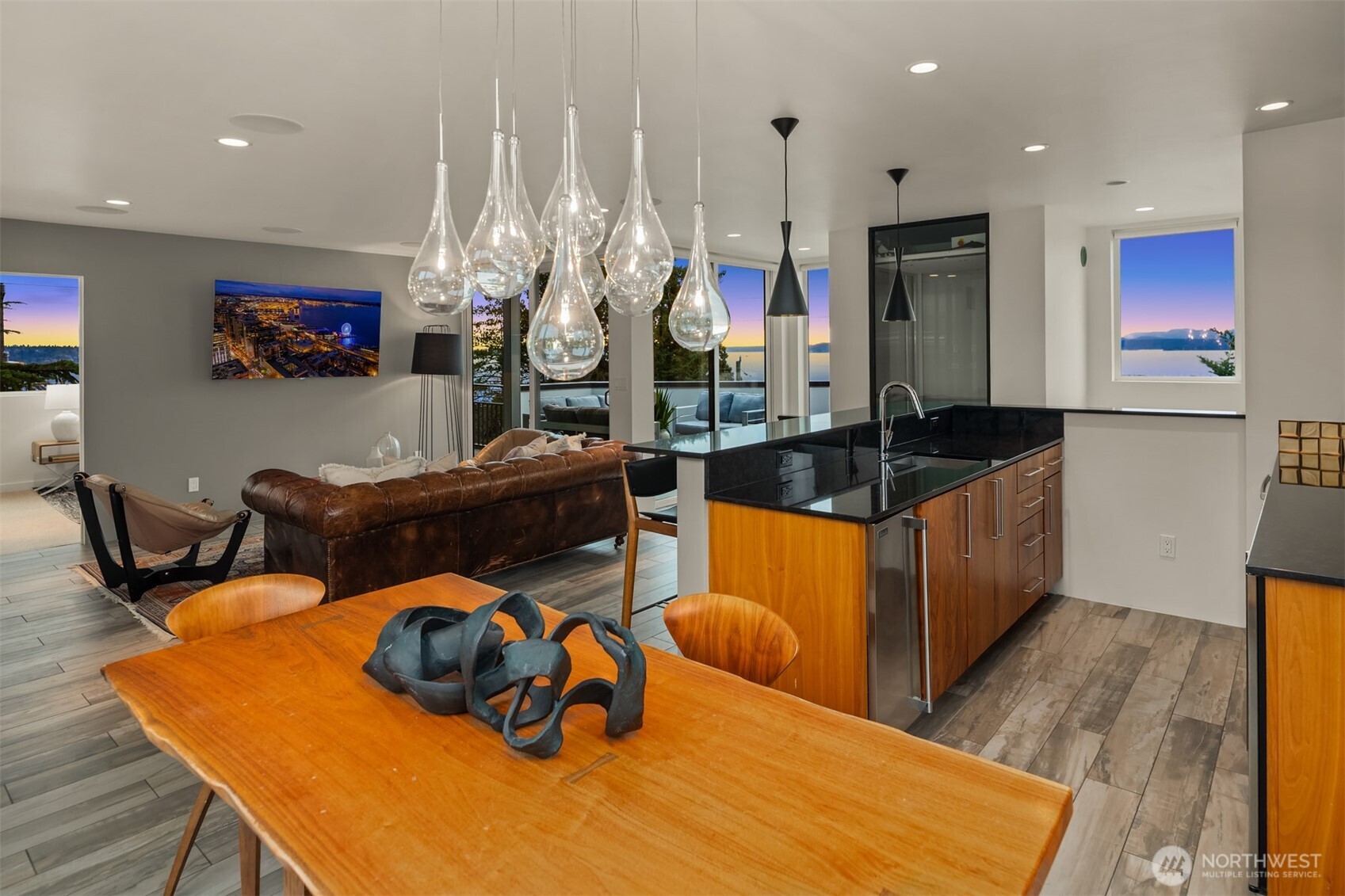 1400 Olympic Way W