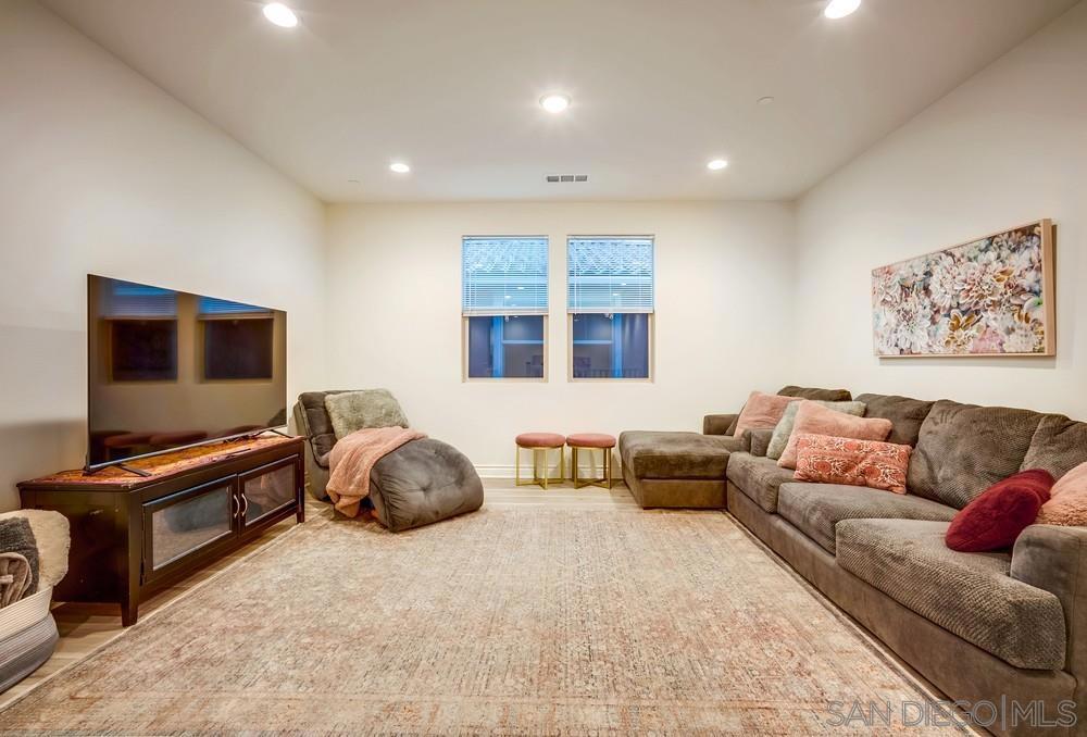 35828 Blue Breton Dr