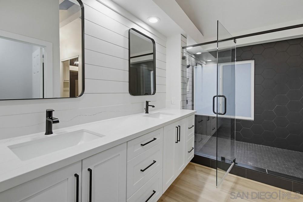 9864 Saskatchewan Ave