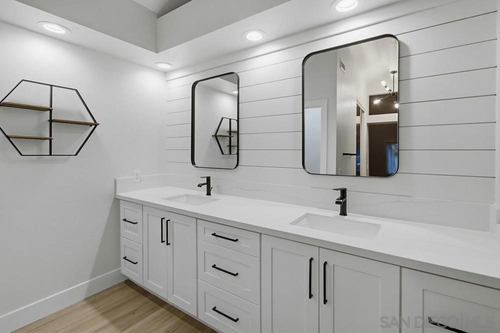 9864 Saskatchewan Ave